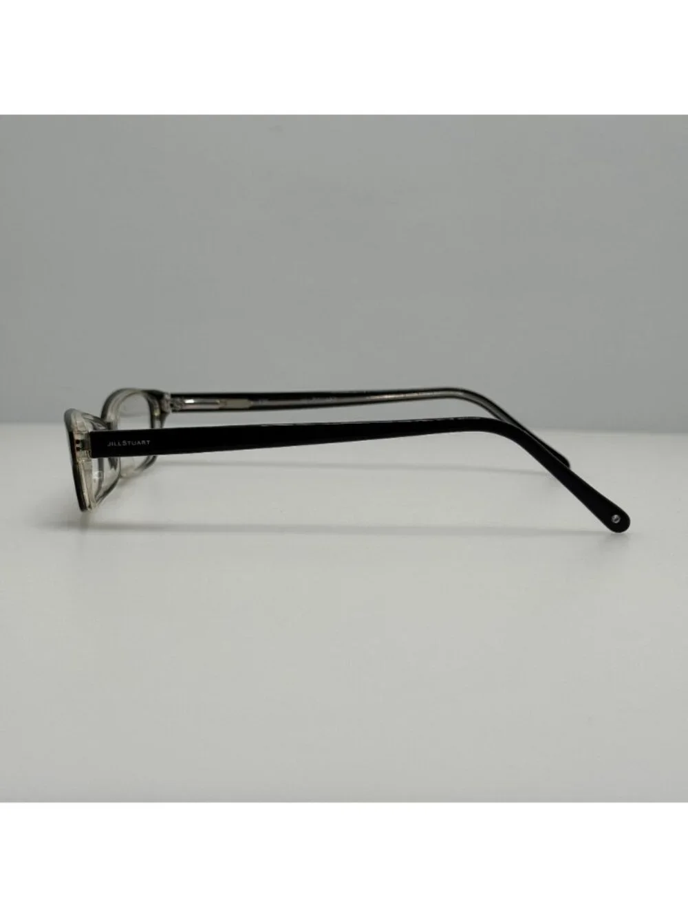 Jill Stuart lenses are